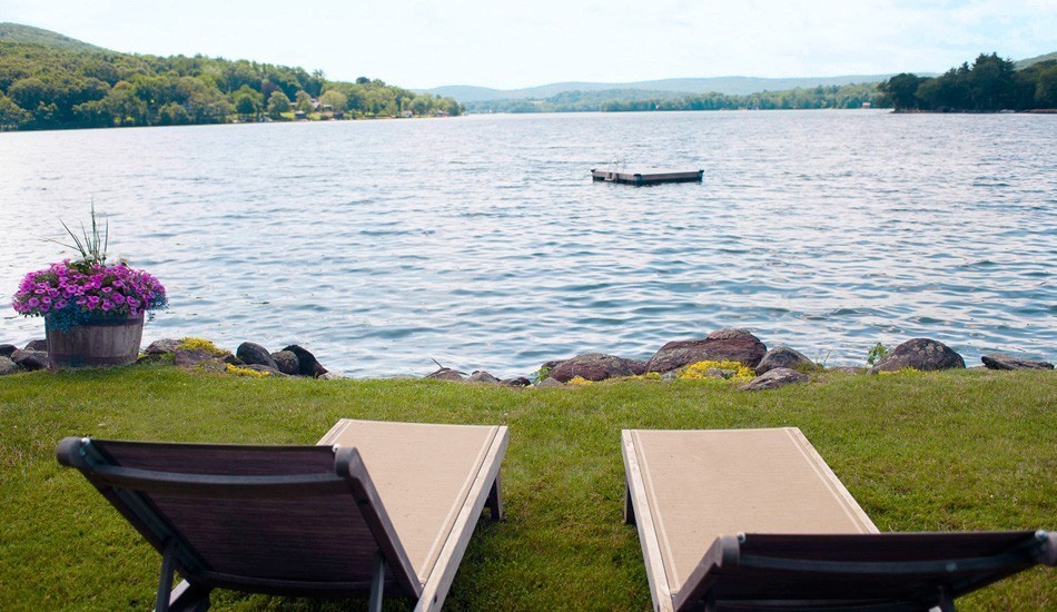 Summer-in-Washington-CT-Explore-by-Season-Top-Banner