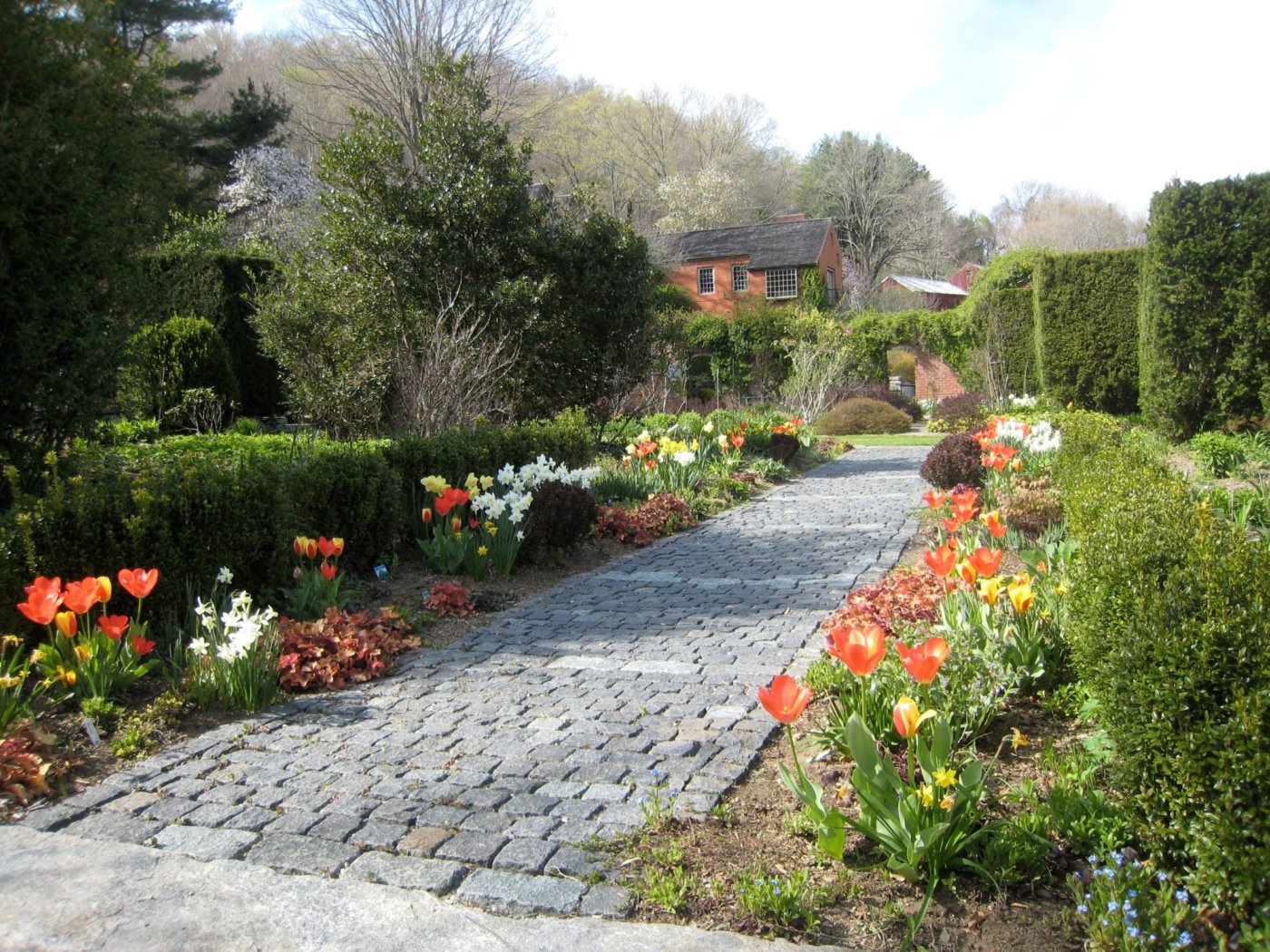 The Classic English Gardens At Hollister House Explore Washington CT