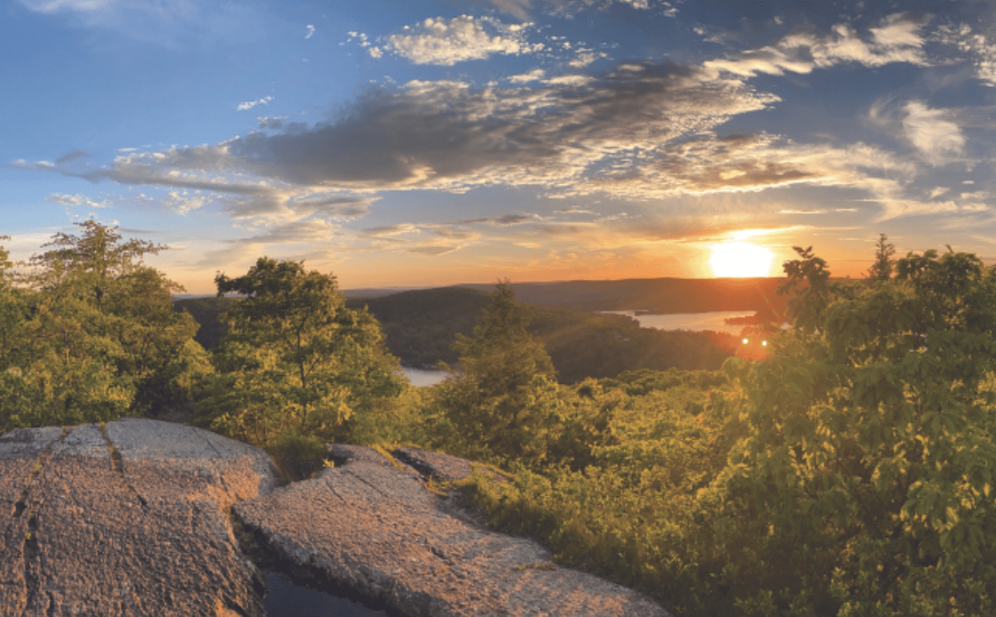 Heritage Walks: Waramaug Rock and Boulders Trail - Explore Washington CT